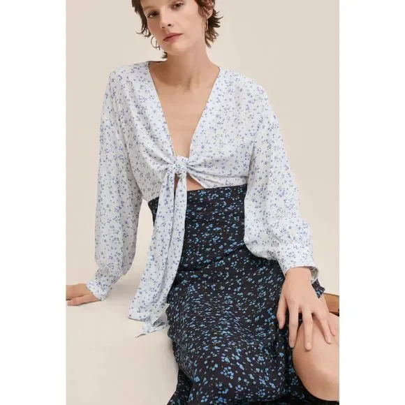 MANGO Dress. Contrasted, front ties MANGO dress - Picture 3 of 14